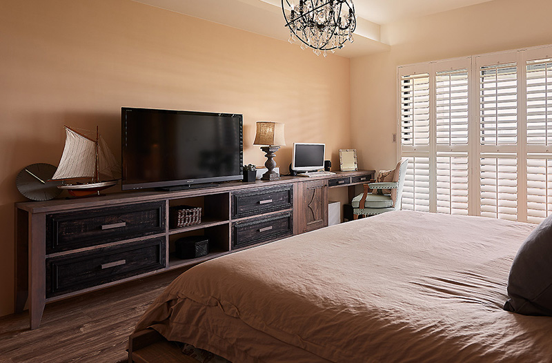 臥式斗櫃兼書桌