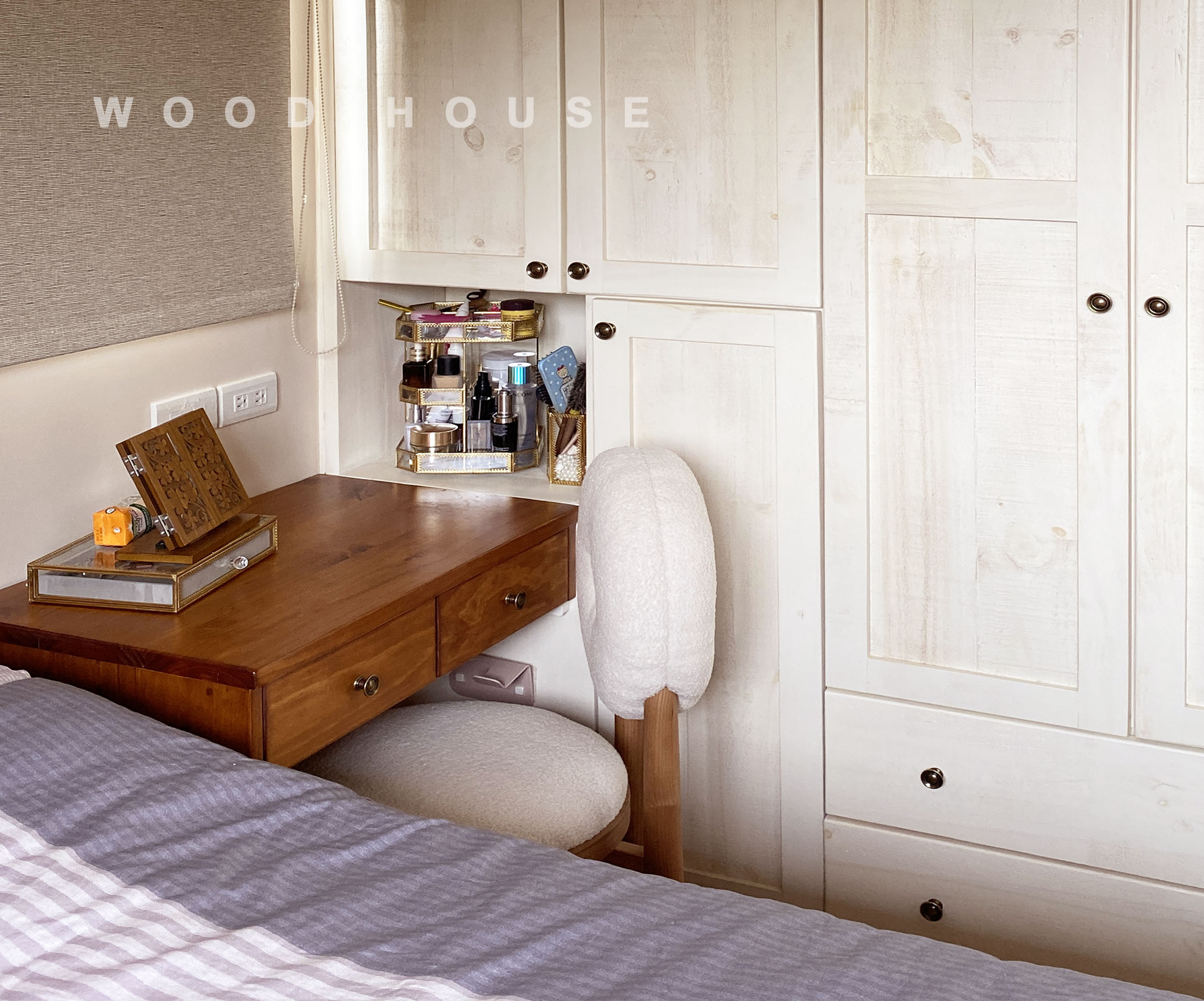 畫妝桌結合衣櫃30